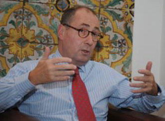 Interdiction des prières dans les rues en France : les précisions M. Driencourt