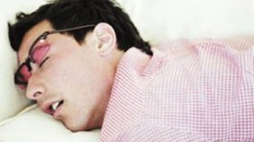 دراسة : قلة النوم تزيد في الوزن وتبطئ عملية التمثيل الغذائي