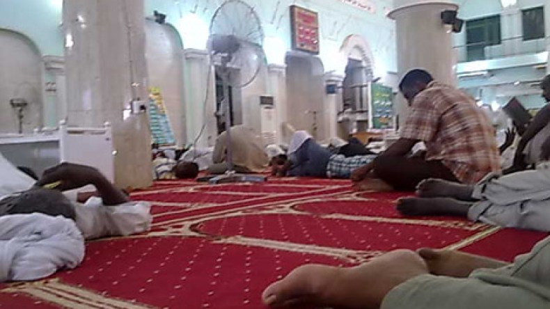 القيلولة داخل المساجد ممنوعة في رمضان