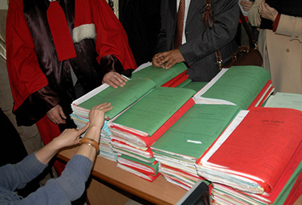 Algerian Authorities decide to close the corruption files