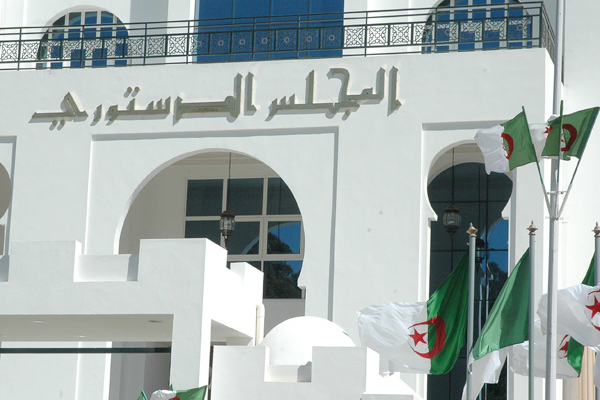 Algerians settled in Italy reject Article 51 of Constitutional Revision