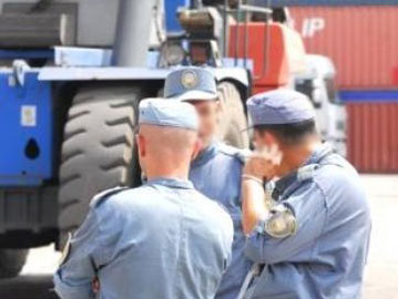 Impliqués dans des affaires de corruption, 250 douaniers poursuivis en justice