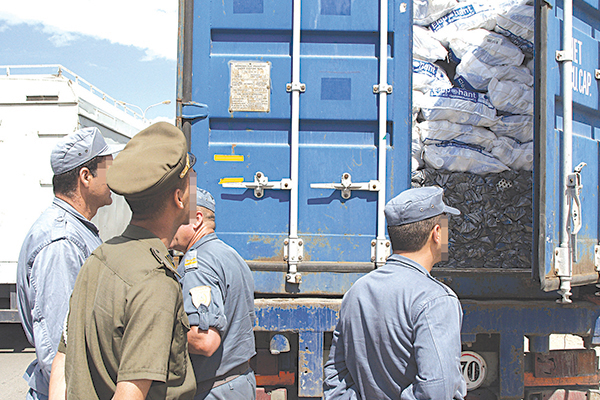 Fake Importers Smuggled DZD 22 Million Through Algiers Port
