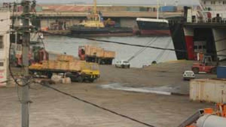 استنكار‮ ‬واسع‮ ‬للاعتداء‮ ‬على‮ ‬عطلة‮ ‬نهاية‮ ‬الأسبوع