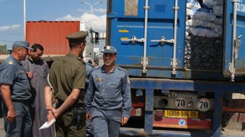 الجمارك تحجز أزيد من مليوني منتوج مقلد عبر الموانئ ومراكز العبور