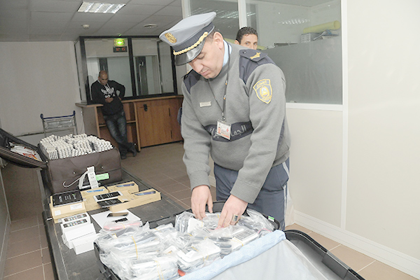 Plus de portables et matériels électroniques importés dans les «cabas»