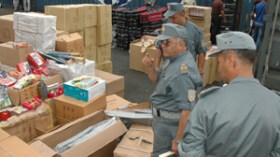 مداهمات مفاجئة لورشات المستثمرين لمعاينة تجهيزاتهم المستوردة