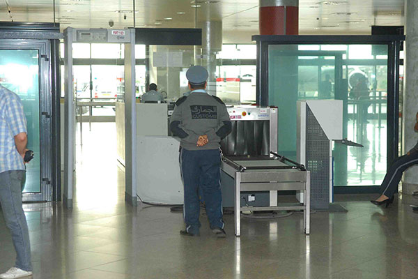 Algeria: 110 Customs agents to be sued for bribery… and 8 thousand billion centimes (DA) smuggled overseas