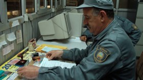 أطلس مغربي يروّج لصحراء “مغربية” وفلسطين “إسرائيلية” في معرض الجزائر للكتاب