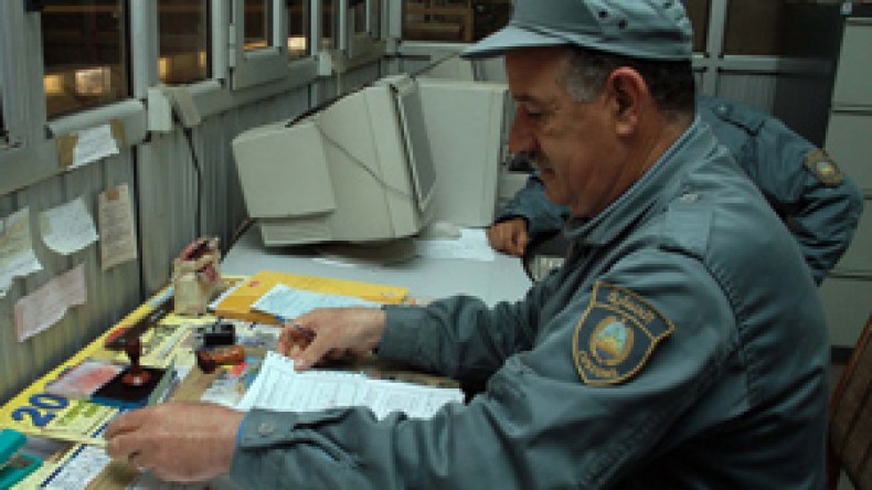 أطلس مغربي يروّج لصحراء “مغربية” وفلسطين “إسرائيلية” في معرض الجزائر للكتاب