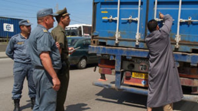 تكليف شركات أجنبية بالمراقبة الجمركية للواردات والصادرات