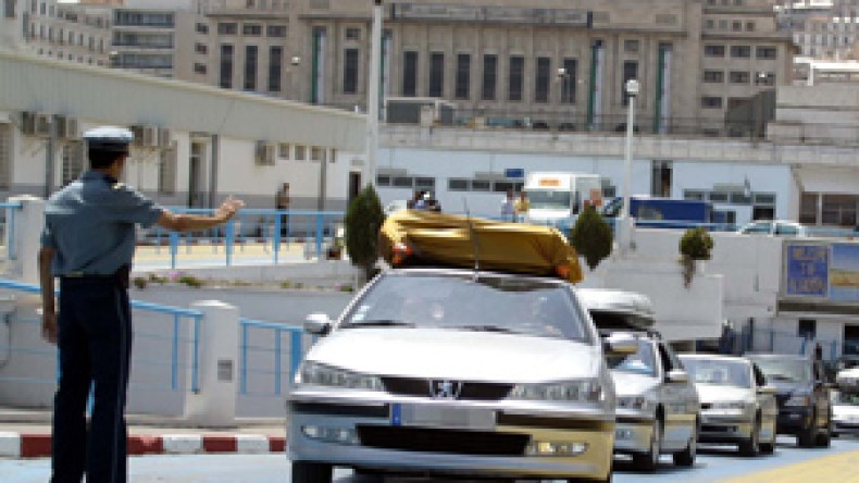 مغتربون  وموظفون  بدوائر  إدارية  ضمن  شبكة  دولية  لتهريب  المركبات