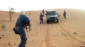 سبعة جمركيين تخلوا عن سلاحهم ولاذوا بالفرار من مهربين مغاربة