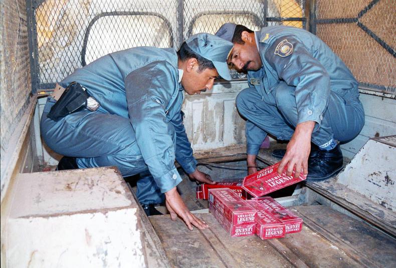 Saisie de plusieurs tonnes de drogue, de produits alimentaires et de cigarettes par les services des douanes de Maghnia