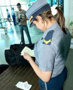 Les douaniers menacent de porter plainte contre leurs responsables