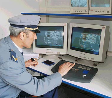 De nouveaux matériels sophistiqués pour surveiller les activités des trafiquants sur les frontiéres