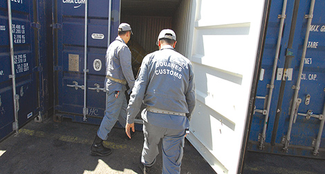 Security services arrest Customs' agents, including officers working for trafficking cells