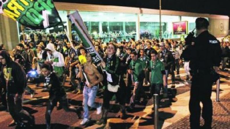 إصابة 48 مناصرا في مباراة فريقي غيلاس وسليماني