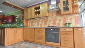 مطابخ تجمع بين الأناقة والرفاهية