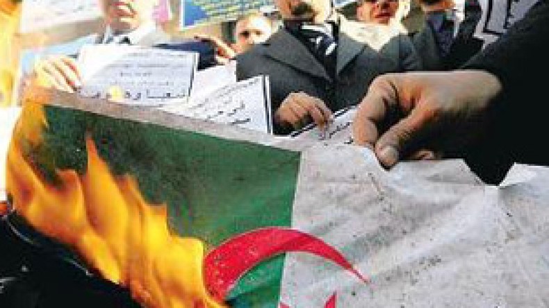 السفير المصري بدمشق ينسحب خلسة من مأدبة بروتوكولية هربا من الإحراج