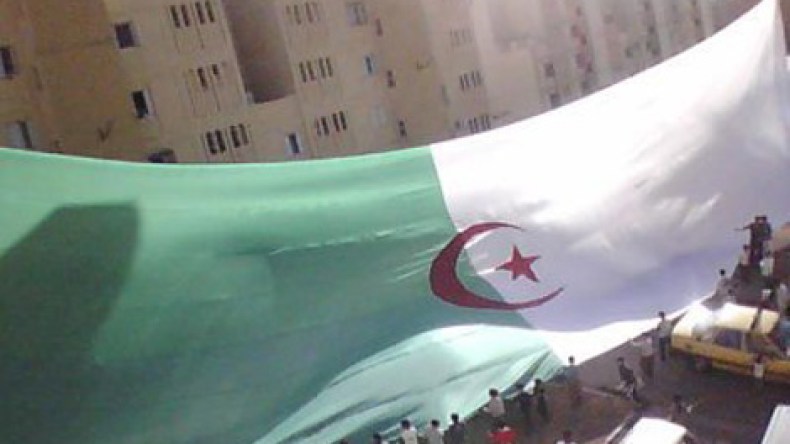 عشّاق “الخضر” في باتنة يصنعون الأفراح ومتفائلون بالتأهل