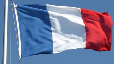 Over half a million Algerians are waiting to obtain French citizenship