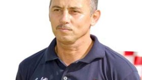 ‮” ‬15‭ ‬يوما‭ ‬لا‭ ‬تكفي‭ ‬سعدان‭ ‬للتحضير‭ .. ‬ومشكلة‭ ‬المحترفين‭ ‬والمحليين‭ ‬ستبقى‭ ‬إلى‭ ‬الأبد‮”‬