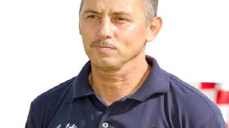 ‮” ‬15‭ ‬يوما‭ ‬لا‭ ‬تكفي‭ ‬سعدان‭ ‬للتحضير‭ .. ‬ومشكلة‭ ‬المحترفين‭ ‬والمحليين‭ ‬ستبقى‭ ‬إلى‭ ‬الأبد‮”‬