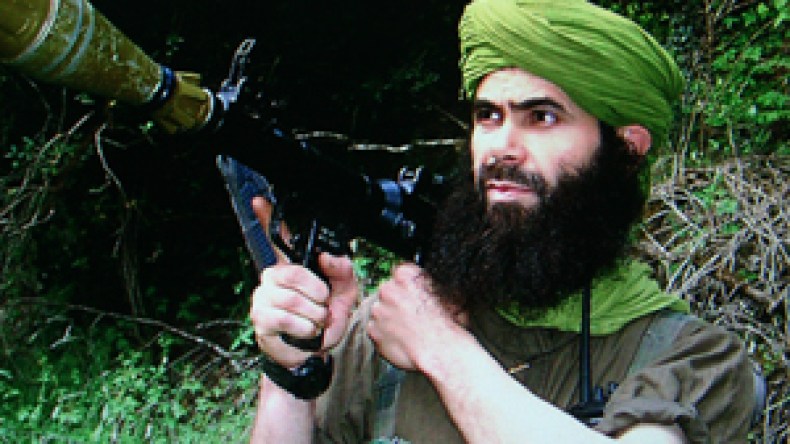 السطو على 40 قطعة سلاح و عتاد حربي بثكنة بنغازي بليبيا