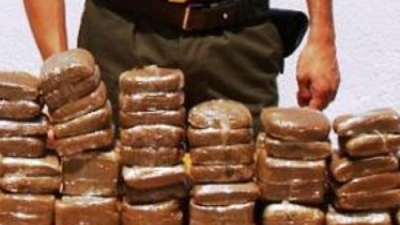 رجل أعمال جزائري رفقة اسبان ضمن شبكة تهريب المخدرات عبر ميناء مدريد