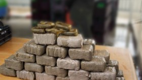 سيارة لنقل العصائر تشحن بـ27 قنطارا من المخدرات