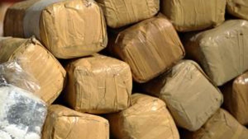 إحباط تهريب أكثر من 30 قنطارا من الكيف بتندوف وتموشنت