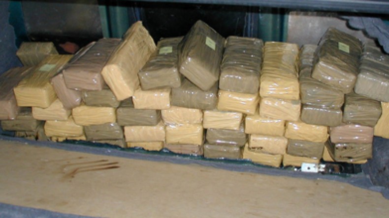 المغاربة  يقايضون حليب الأطفال من الجزائر بأطنان من الكيف!