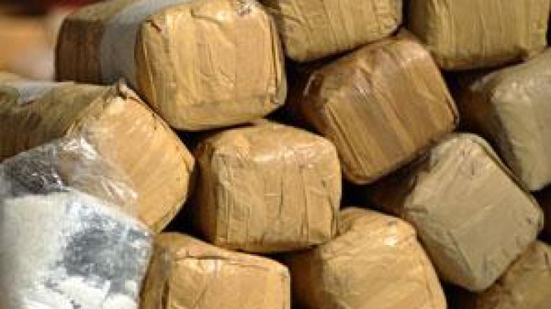 حجز أكثر من 20 طنا من المخدرات مطلع 2009 بالجزائر