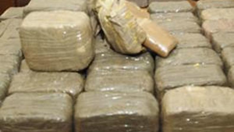 حجز‭ ‬قنطار‭ ‬من‭ ‬الكيف‭  ‬في‭ ‬‮”‬جبانة‭ ‬اليهود‮”‬‭ ‬بعنابة‭  ‬