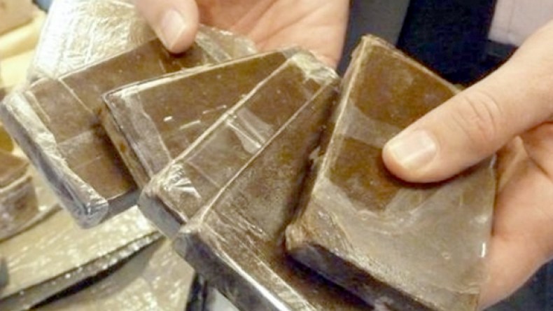 5 سنوات سجنا لنجل الفنان رويشد بسبب المخدرات