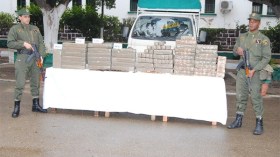 الإطاحة بشبكة دولية لتهريب “الحشيش” المغربي بوهران