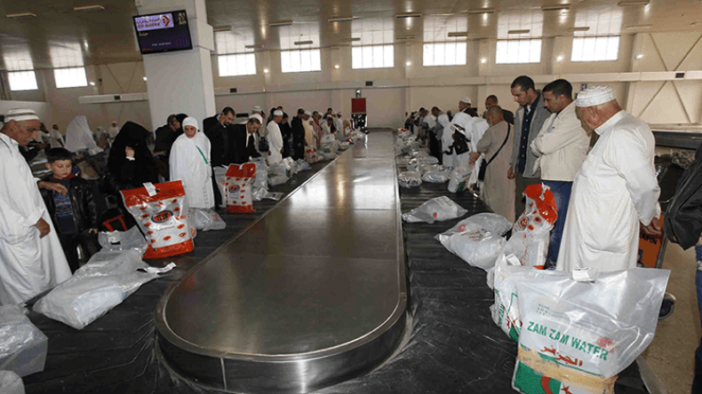 لا علاقة لتأخر رحلات الحجاج العالقين بالسعودية بماء زمزم