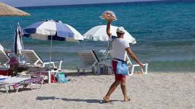 سرقة مقننة على الشواطئ