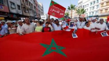 Pour protester contre leurs conditions de vie difficiles: des Marocains menacent de brûler leurs cartes d’identité