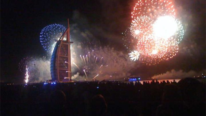 مئات‭ ‬الجزائريين‭ ‬يشدون‭ ‬الرحال‭ ‬إلى‭ ‬دبي‭ ‬لمشاركة‭ ‬5‭ ‬ملايين‭ ‬سائح‭ ‬في‭ ‬احتفالات‭ ‬رأس‭ ‬السنة