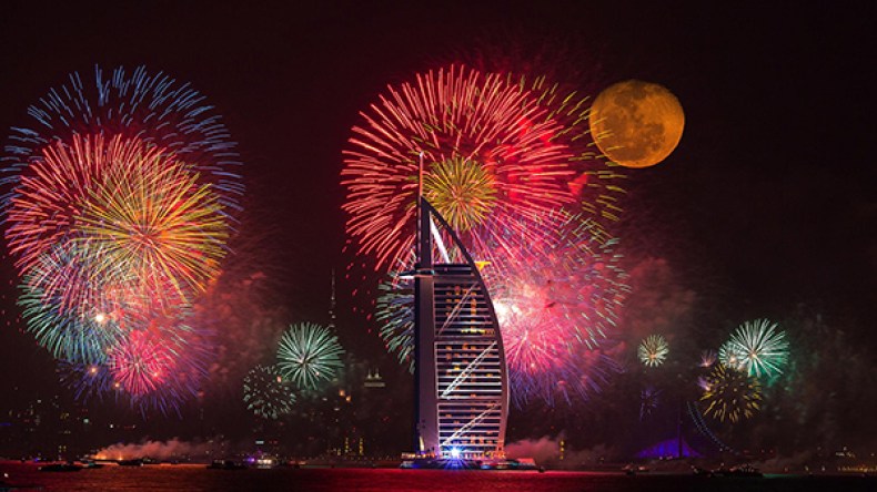 سعر الأورو يفرمل رحلات الجزائريين.. ودبي الوجهة البديلة لفرنسا