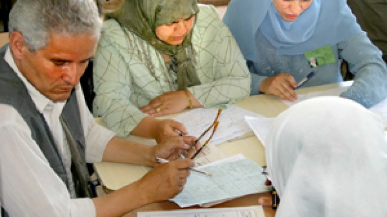 شلل في حركة توظيف وتحويل الأساتذة والمعلمين بـ34 ولاية