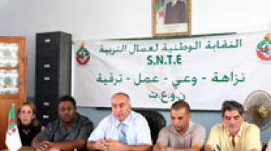 Éducation: réunion des directeurs afin de collecter les opinions des acteurs du secteur