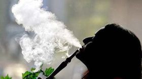 طالبات حوّلن سهراتهن إلى الشيشة وطلبة عادوا إلى الشمة في‮ ‬قلب الجامعات