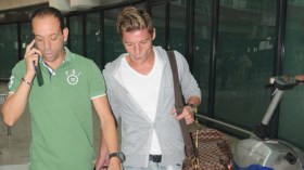 تربص الخضر انطلق وبودبوز تعطل بسبب تأخر الرحلة