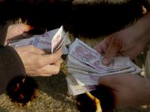 Algerian Government  defines Six months to stop dealing with Cash in trade operations