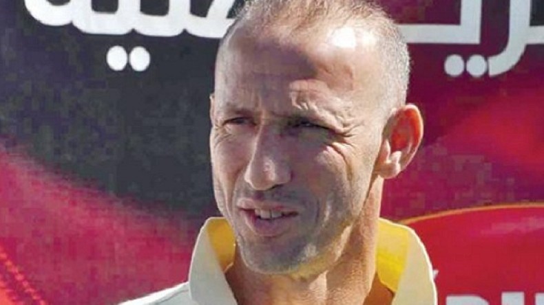 دزيري يصاب في الرأس بعد رشقه بالحجارة