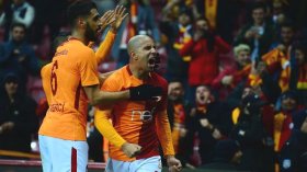 فيغولي يُهدي فوزا وصدارة لـ “قلعة السرايا”