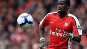 مأساة لاعب إيفواري خاض مع أرسنال نهائي رابطة الأبطال